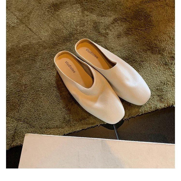 

[Su Yinyin] Soft to fried~ Li pattern square head flat bottom 2025 summer new Muller row slippers women s half drag 35
