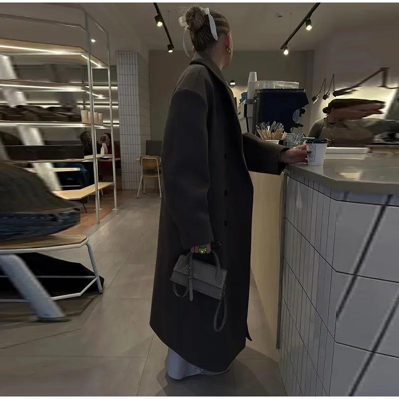 2024 Autumn Women's Elegant Double-Breasted Trench Coat: Temperamental, Casual, Retro Solid Color Design