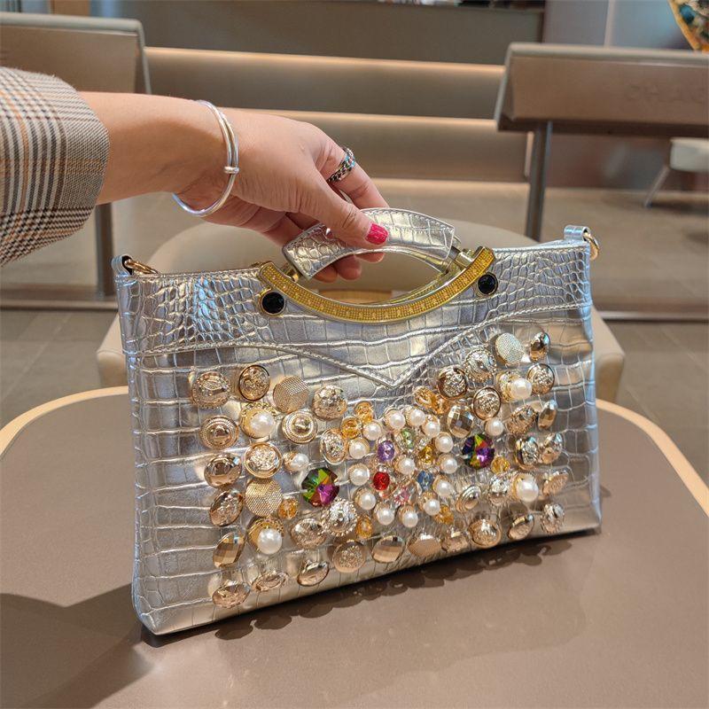 New Underarm Commuter Leather Handbag with Stylish Texture and Chain Shoulder Bag for Women