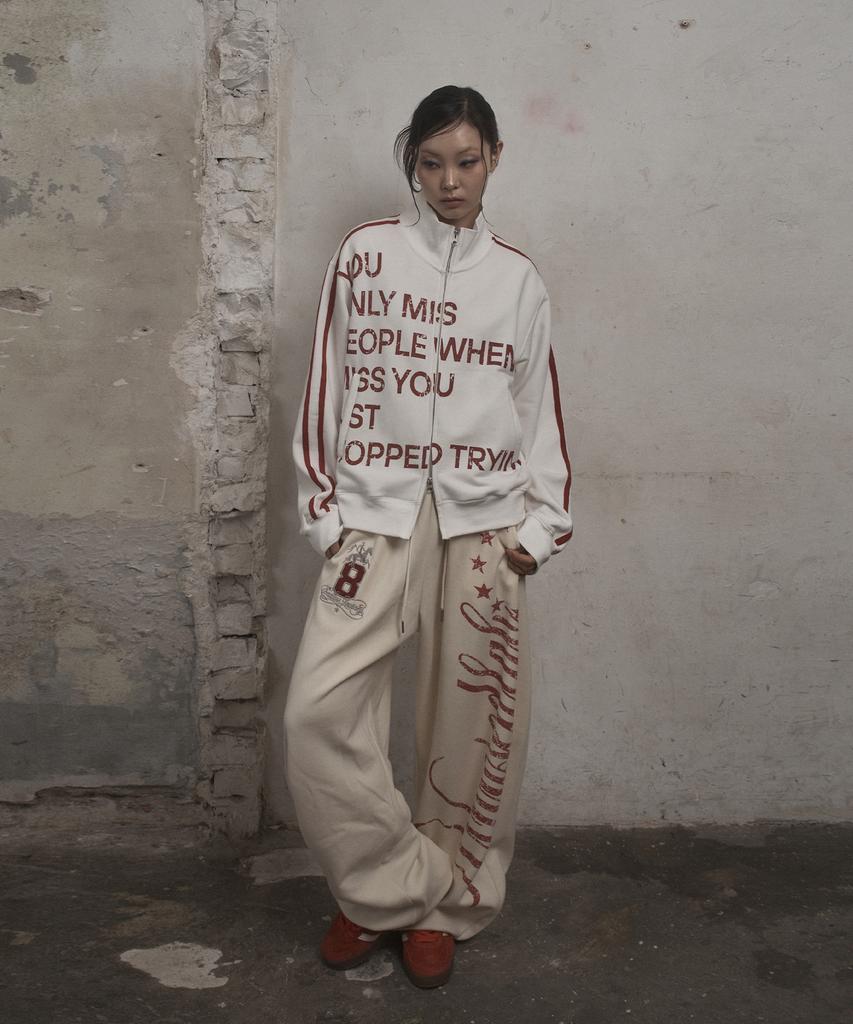 UNUSEDLAB Vintage Typography Only Zip-Up [White]