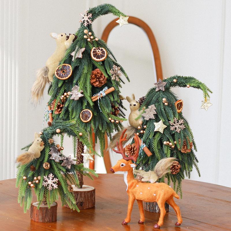 1PC Christmas DIY Craft Kit Crooked Neck Christmas Tree Squirrel Ornament Bundle Tilted Christmas Tree Decorations 30cm/60cm