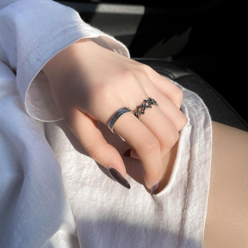 Distinctive Roman Vintage Numeral Ring For Women In Stylish 925 Silver Ideal For Occasion Any