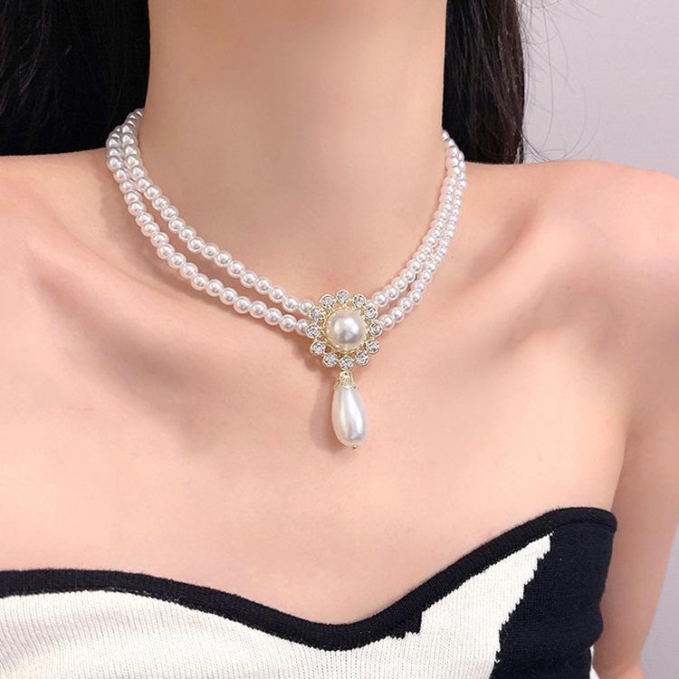 Vintage Hofstil Leichter Luxus Diamantbesetzte Doppellagige Perlenkette Elegante Schlüsselbein Kette Bankettkleid Zubehör