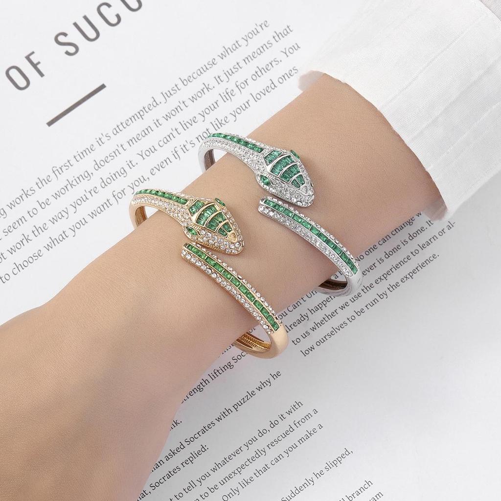 Versatile Green Snake Diamond Bracelet: High-End, Unique, Light Luxury Jewelry for Women