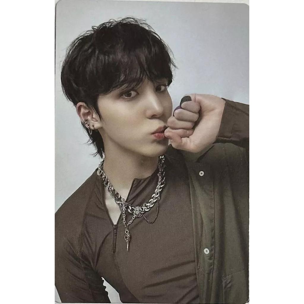 ATEEZ THE WORLD EP.2:OUTLAW A / DENÍK / JEDNOTKA DENÍKU / Z ver. OFICIÁLNÍ FOTOKARTA