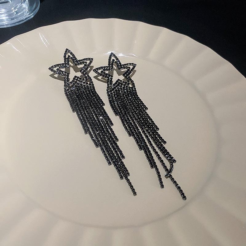 S925 Silver Needle Rhinestone Tassel Earrings - Exquisite Long Claw Chain with Colored Diamonds, European & American Style