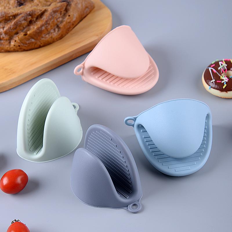 Thickened Silicone Shark Two-Finger Anti-Scald Kitchen Gloves