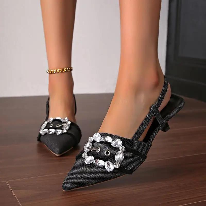 Fashion Fashion Denim Sling Back Pumps Women Sexy Pointed Toe Medium Heel Sandals Luxury Glitter Buckle Decoration Dress Party Sandals