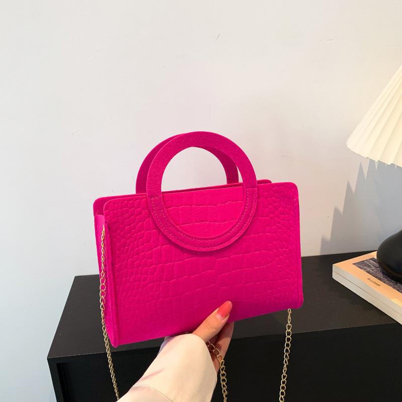 Trendy Fashionable Retro Small Crossbody Bag Stylish Chain Handbag In Black White And Khaki