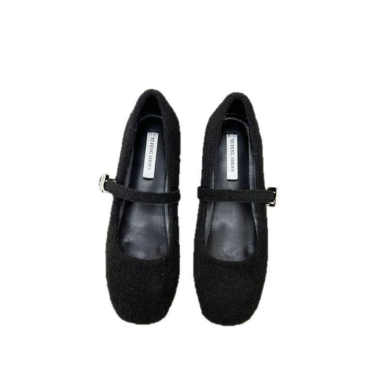 Французские ретро туфли Мэри Джейн из шерсти с квадратным носком 2025 новая темпераментная модель с ремешком на пряжке, плоская подошва, внутренняя платформа, одинарные туфли женские