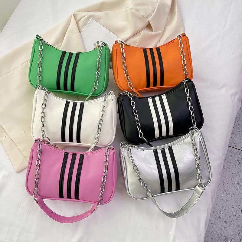 2023 Autumn Korean Style Girlish Heart Shoulder Bag: Niche Baguette Chain Design