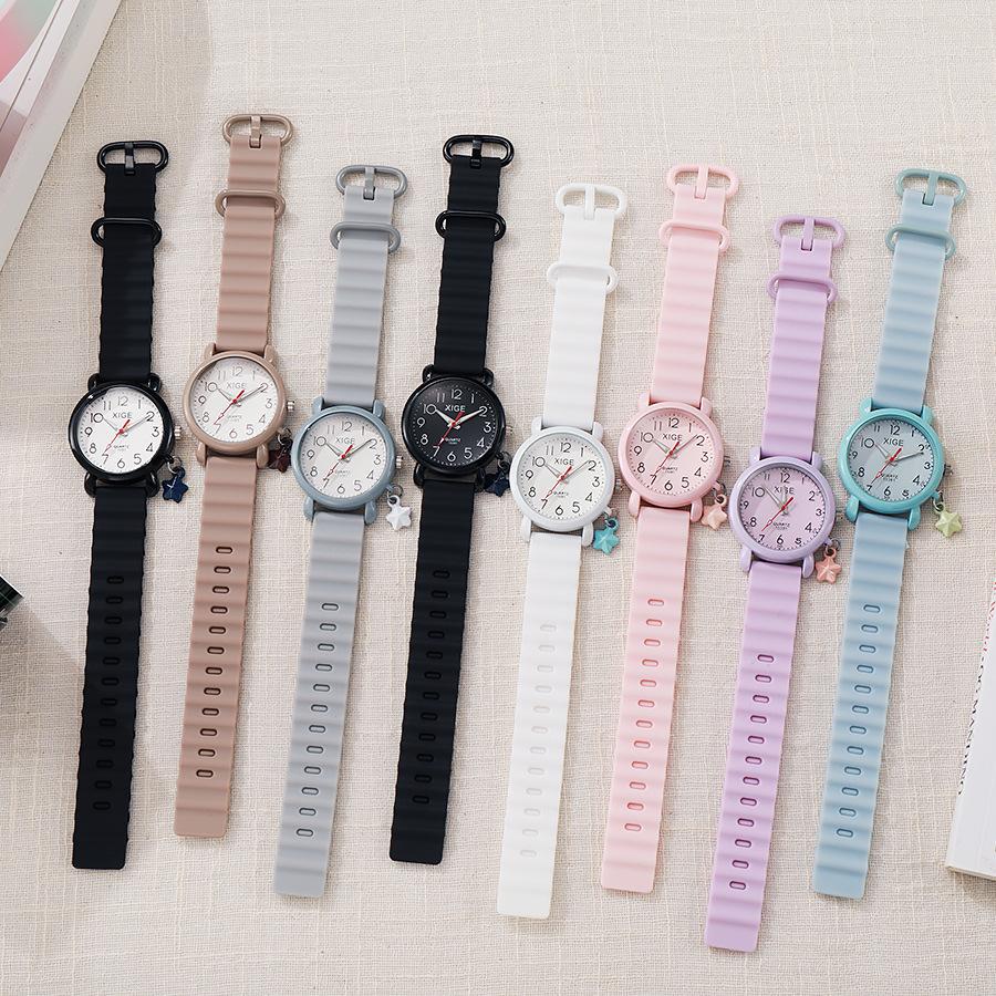 Simple Black White Women Quartz Watches Minimalist Design Silicone Strap Bracelet Wristwatch Women's Fashion Dress Watch Gifts