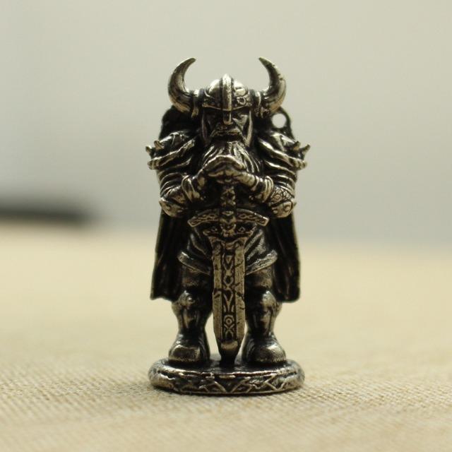 

Vintage Copper Japanese Shogunate Samurai Soldier Miniature Figurine Solid Metal Model Statue for Desktop Ornament