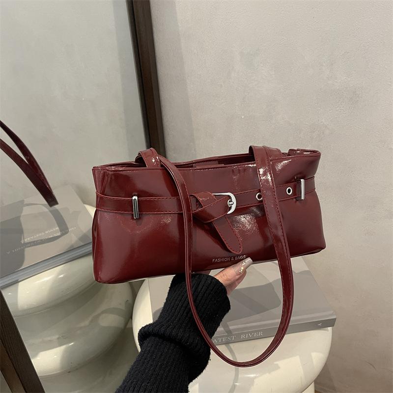 Underarm Bag - Fashionable Commuter Shoulder Bag for Spring, Versatile Handbag