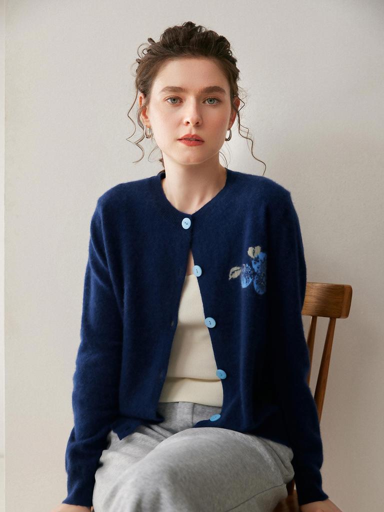 Embroidered Cashmere Cardigan - Women's Loose Fit Round Neck Knit Sweater
