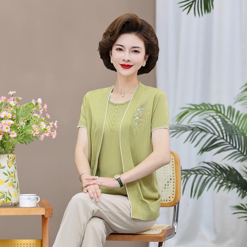 

Mom s Summer Ice Silk Short-Sleeve Knit Top - Fashionable Loose Fit for Middle-Aged and Elderly 2XL (recommended 55-60 kg) зелёный