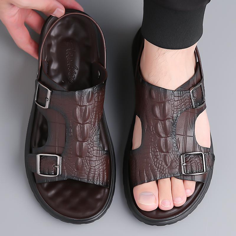Fashion Sandals in Large Size Summer Beach Shoes Cool Slippers Wear-resistant and Non Slip Casual and Fashionable Air Cushioned Shoes