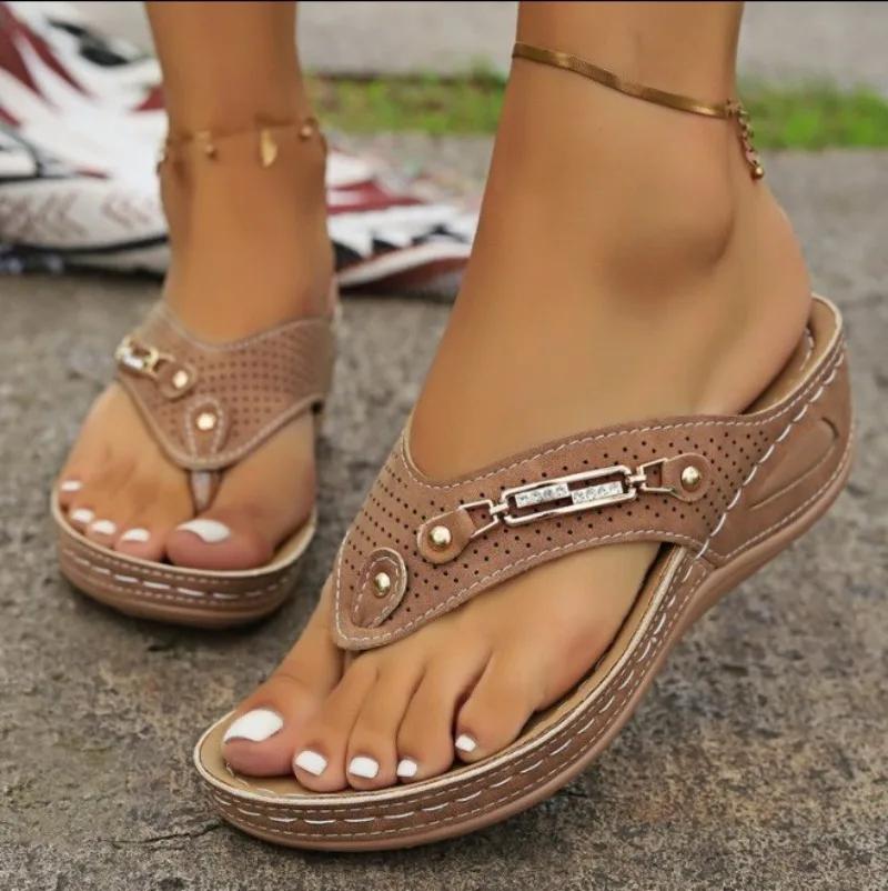 

Fashion Summer Women Slippers New Beach Flip Flops Outdoor Fashion Designer Shoes Flats Female Slippers Plus Size Sandals Slides Women 36 коричневый