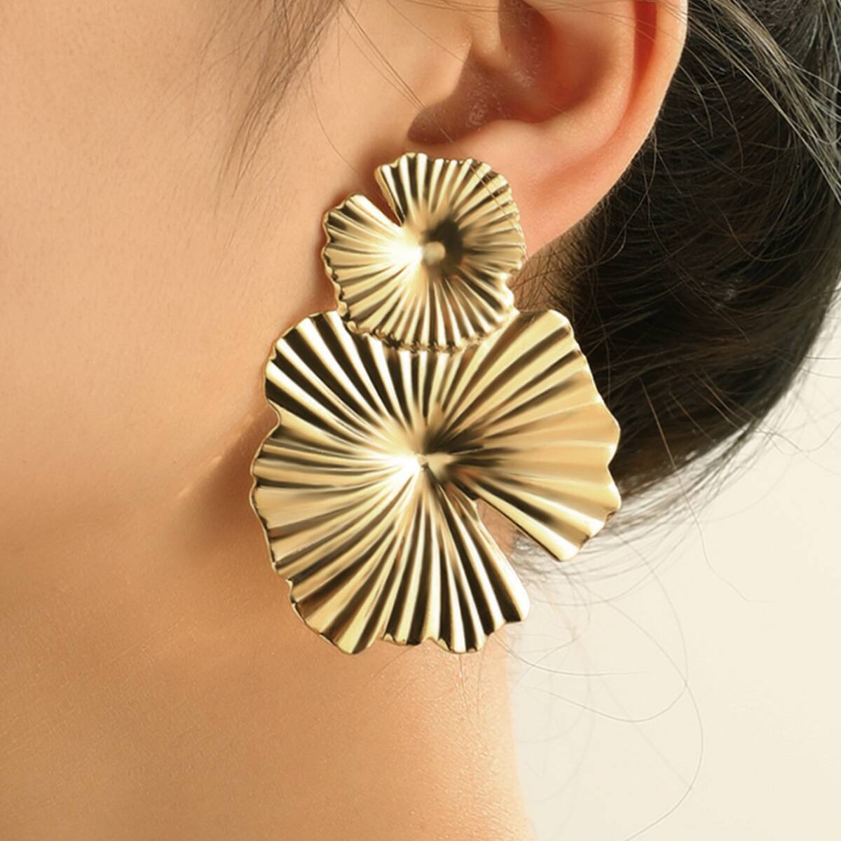 Retro Exaggerated Geometric Double Layer Leaf Dangle Earrings for Women Ginkgo Leaf Drop Earrings for Women Party Daily Jewelry золотой