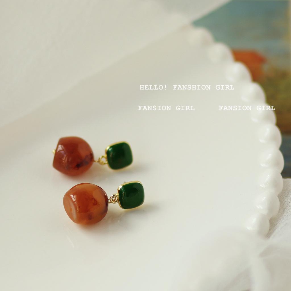 

925 Silver Needle Gradient Resin Earrings: Retro Hong Kong Style, Elegant Women’s Studs, New Niche Design