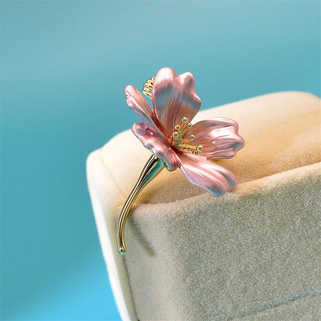 

Эмаль Маленькая Цветочная Брошь Женская Брошь Булавка Милый Воротник Эмблема Корсаж Аксессуары Для Одежды