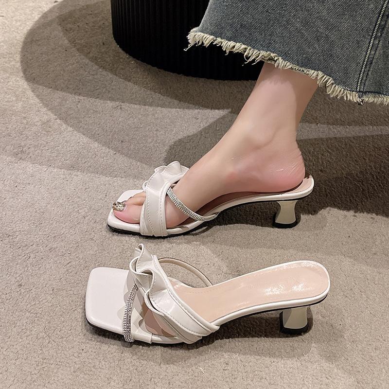 

Open-toed sandals 2025 summer European and American fashion new square head folds one-character foot cover solid color thick high-heeled women s shoes 40 бежевий
