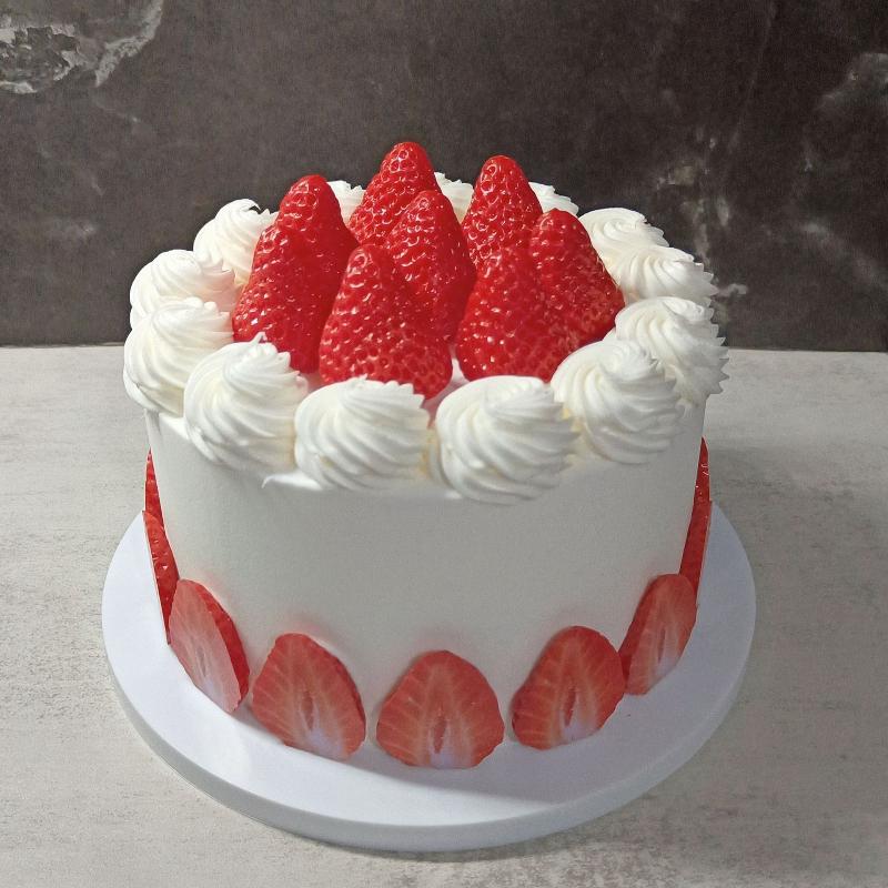 Plastic Birthday Cake Model European-style Fruit strawberry Imitation Food Model Display Window Shooting Dummy Sample