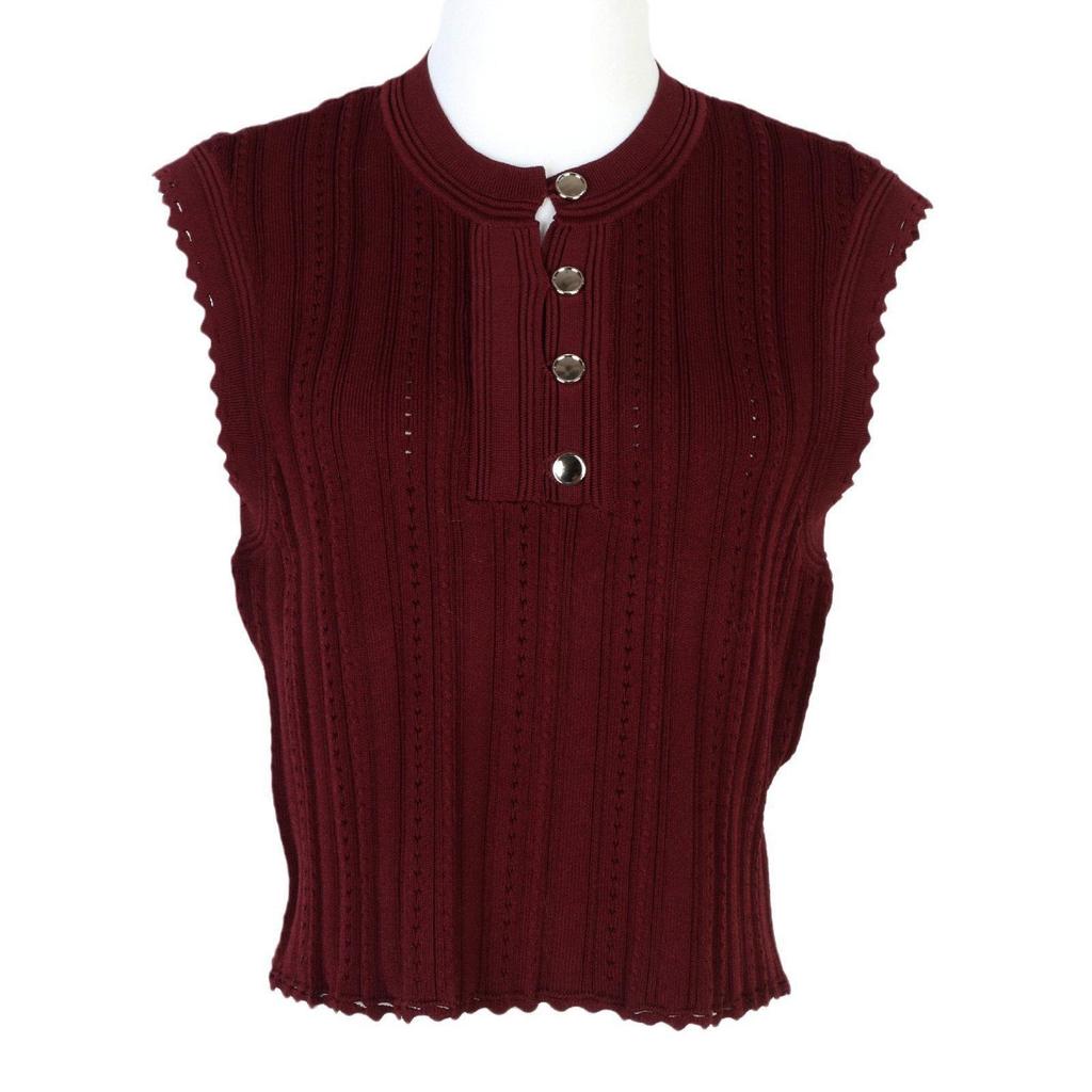 French Summer Fashion Set: Sleeveless Top & Pleated Skirt