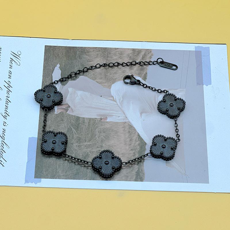 3PCS Advanced Clover Bracelet Necklace Earring Set