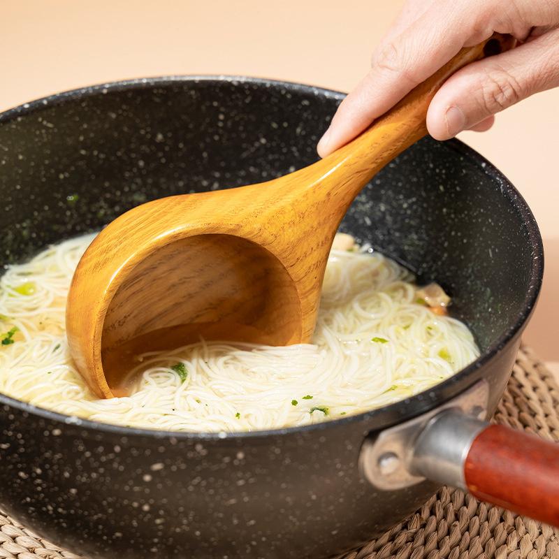 1Pieces Japanese Wooden Kitchen Gadgets Large Soup Ladle Japanese Short Handle Porridge Spoon Soup Ladle Outdoor Tableware