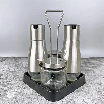 Pomůcky pro práci s bylinkami a kořením