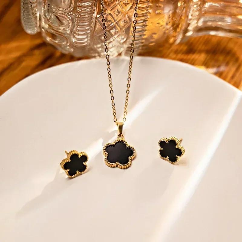 New Fashions Originality Unique Design Sense Love Heart Earrings Pendant Necklace Two-Piece Sets Trend Jewerly Set Daily Wear