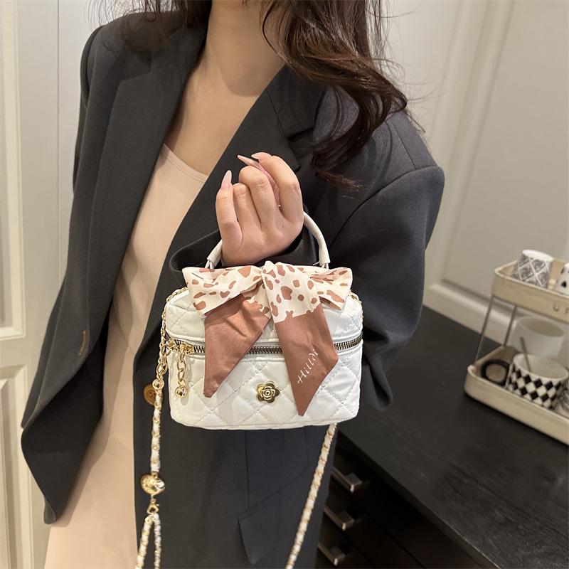 

2025 Summer Mini Diamond-Pattern Crossbody Bag with Golden Ball Chain for Women
