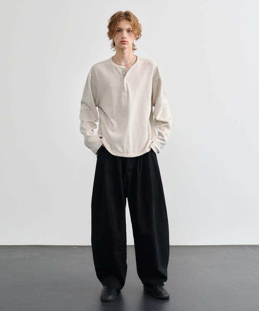 KNOUUN Wide Tapered Chino Pants (Black)