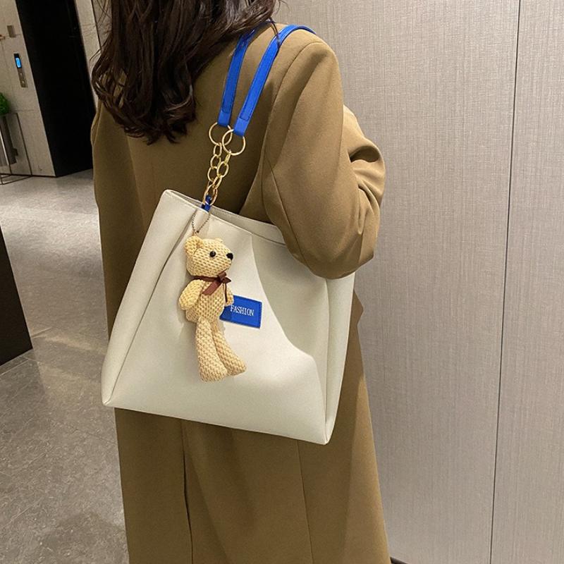 New Versatile Shoulder Bag, Large Capacity and Large Bag for Women, Stylish and High-end Commuting Tote Bags, Zipper Closure