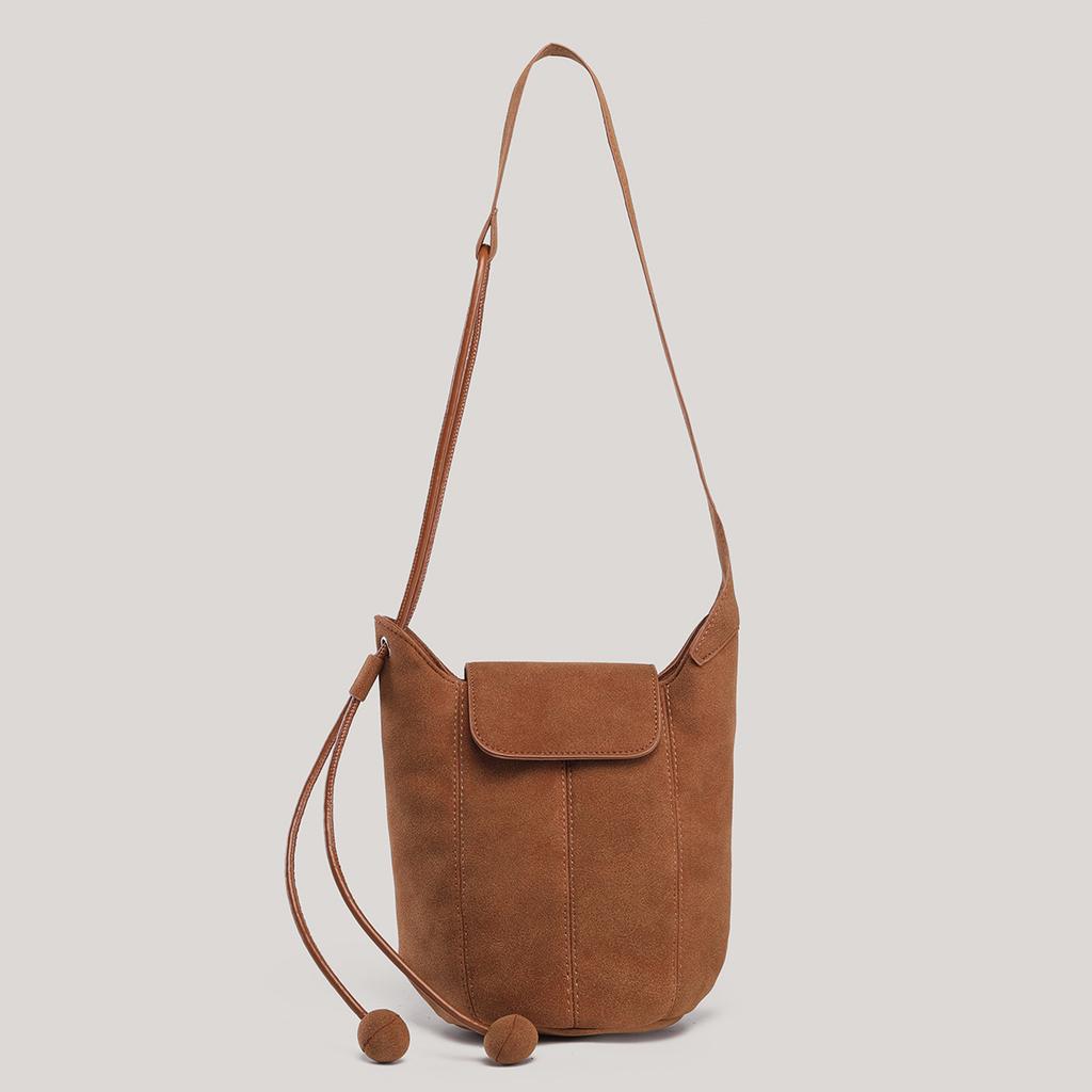 Handheld Water Bucket Bag with Seamless Texture - Everyday Single-shoulder Crossbody Bag