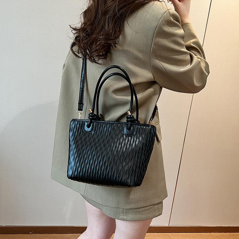 Small Bag Women's New Versatile Messenger Bag Fashion Casual Handbag
