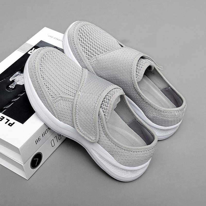 

New spring and autumn lightweight breathable walking shoes walking shoes fashionable casual and comfortable couple shoes 45 серый