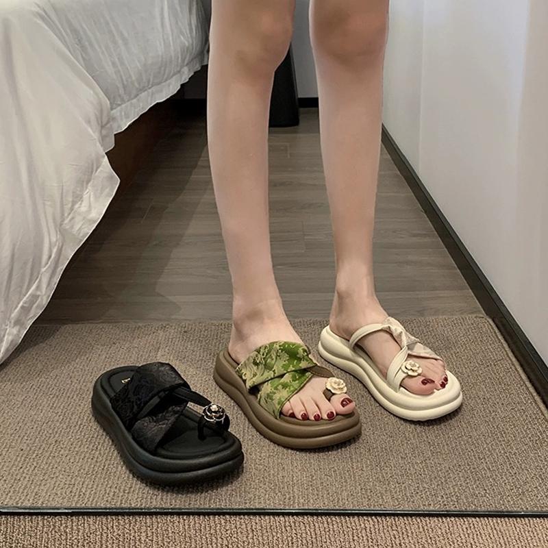 Fashion Shoes Women Slippers Summer Pantofle Shale Female Beach Slides Platform Fashion Soft 2025 Sabot Luxury Scandals Shoes Woman 202