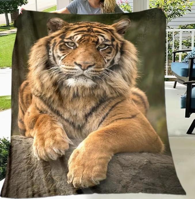 Three White Tiger Pattern Printed Blanket, Warm, Comfortable, and Soft, Suitable for Sofa, Bed, Car, Office, Camping, and Travel