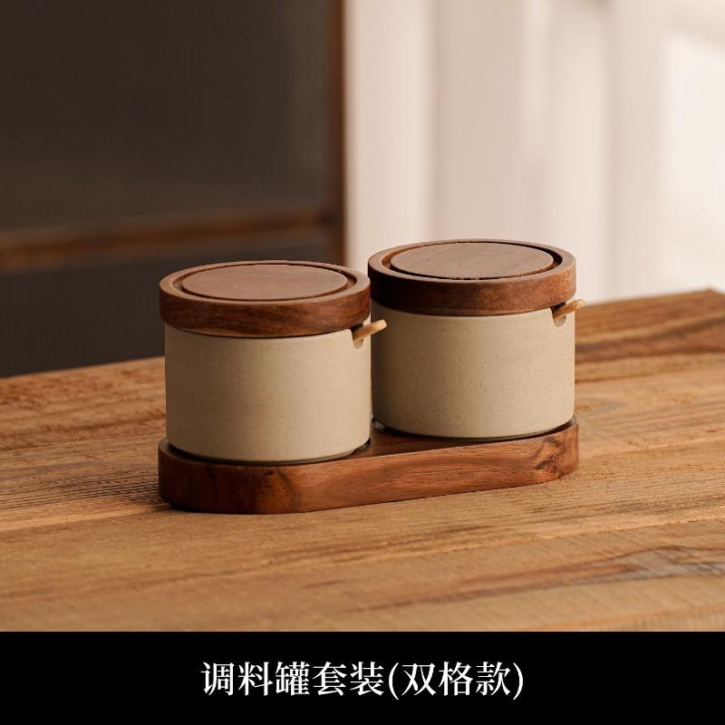Vintage Ceramic Seasoning Jar Set Coarse Pottery Spice Jar Salt Shaker Kitchen Seasoning Bottle Condiment Bottles Chili Jar
