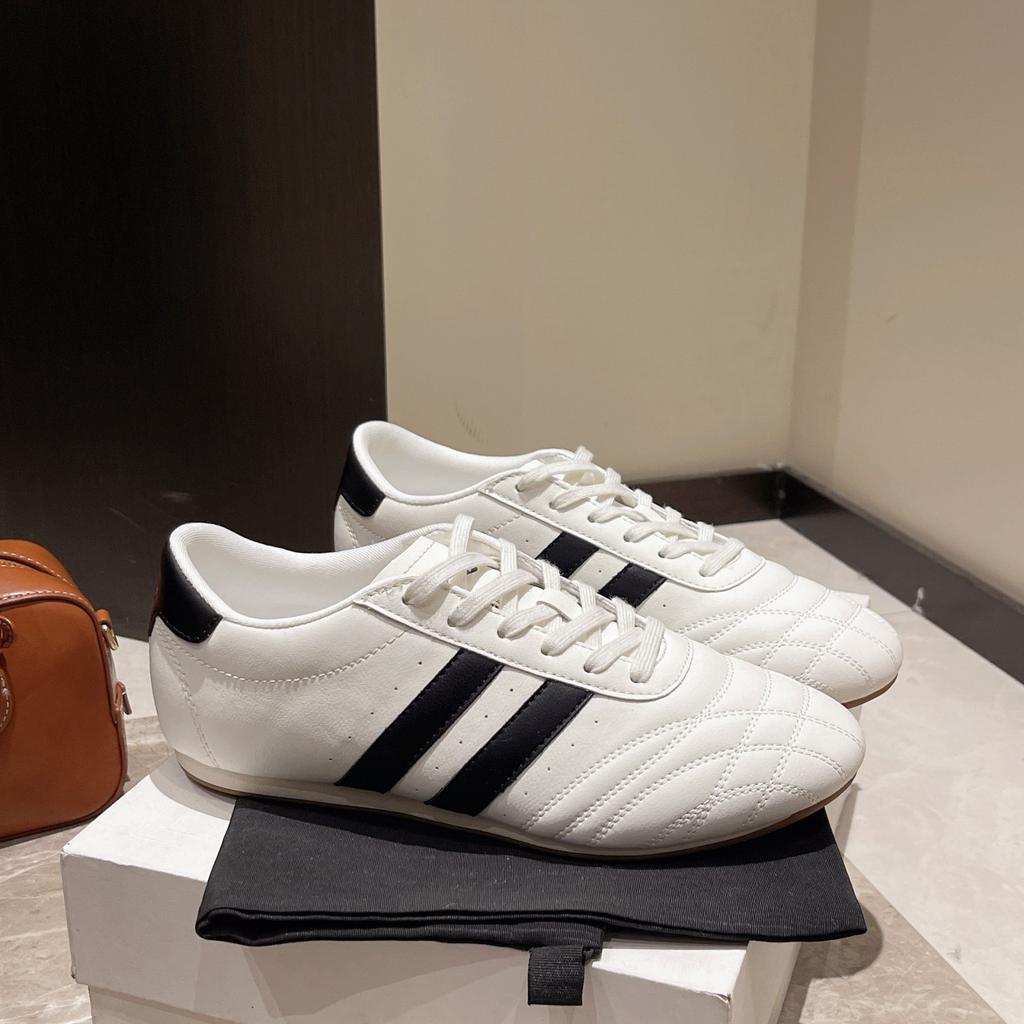 Fashion 2025 New Classic Retro Casual Low Top Running Shoes Anti-slip and wear-resistant Plus Size Women's black white colorway Sneakers