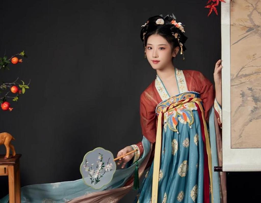 Hanfu Cosplay Starożytny chiński Tang Długi tatuaż naklejka w zestawie [Yousaku Co., Ltd.] Kostium, damski, kostium, Halloween, scena, dwór, spódnica,