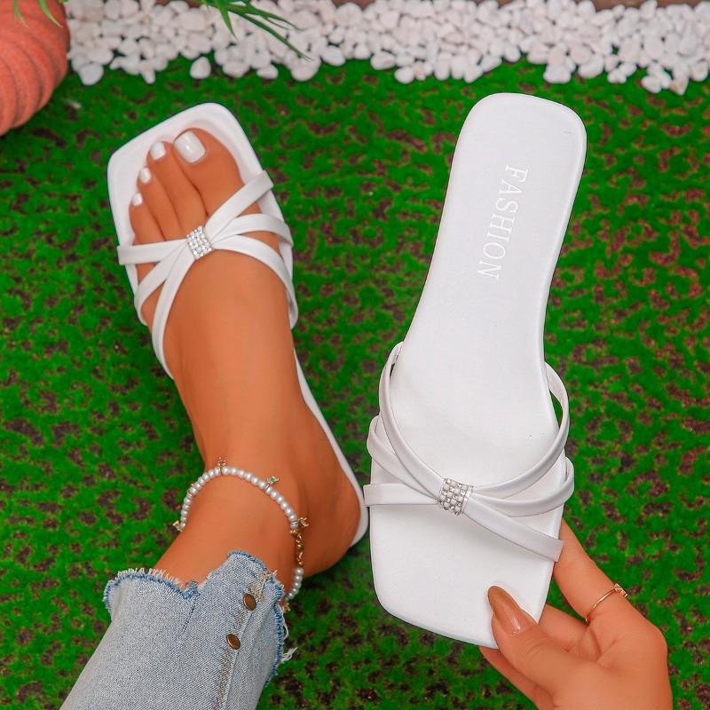 Fashion Summer 2025 Women's Large Size Casual and Comfortable Square Head Simple Strap Fashion Casual Beach Sandals Slip-On Shoes