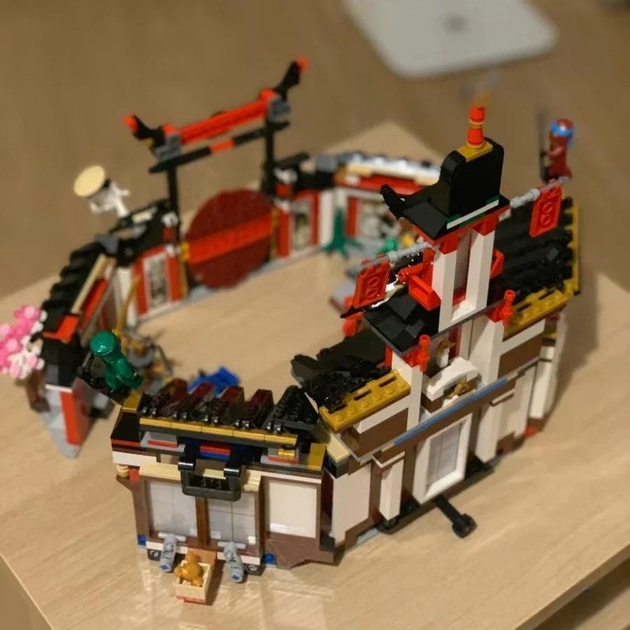 1132pcs Trainingshalle Rotes Haus Kloster von Spinjitzu Bausteine Spielzeug