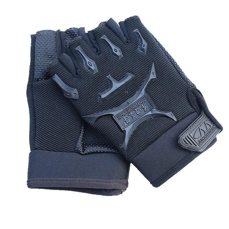 Kids' Half-Finger Camouflage Sports Gloves - Breathable & Protective for Summer Camping and Training