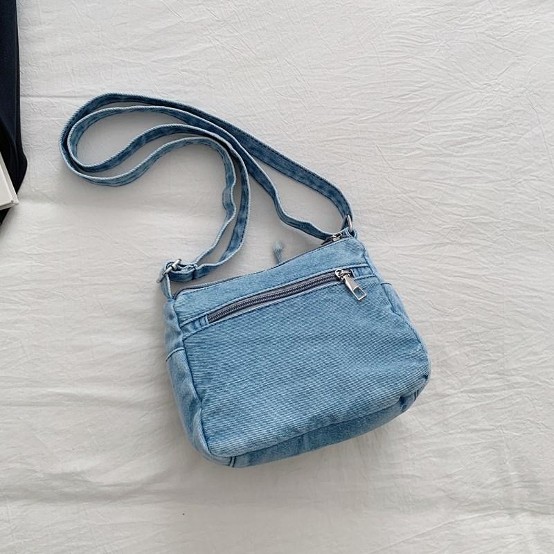 Dżinsowa torba z haftowanym napisem, wielokieszeniowa torba crossbody