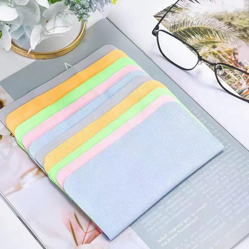 5PCS Eyeglass Cleaning Cloth Microfiber Adaptable For Screens Lenses Nylon Or Polaroid Glasses 15*18cm Random Color