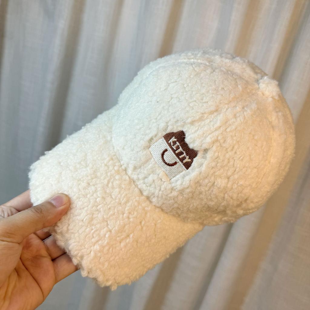 New Hat Women's Autumn and Winter Lamb's Hair Peaked Cap Cute and Versatile Baseball Cap Plush Velvet Hat Windproof and Warm