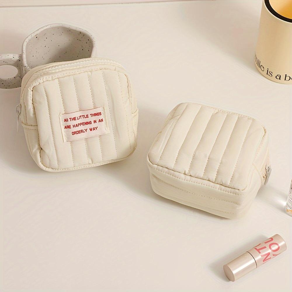 Sanitary Pad Storage Bag Samll Period Pouch for Purse Cute Menstrual Period Bag Tampon Pad Holder for Purse, Lipstick Bag